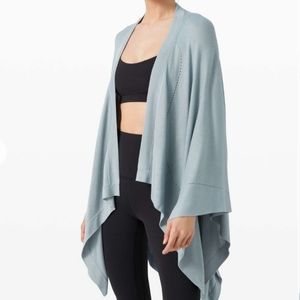 Lululemon Open Mind Wrap O/S in Blue Cast
